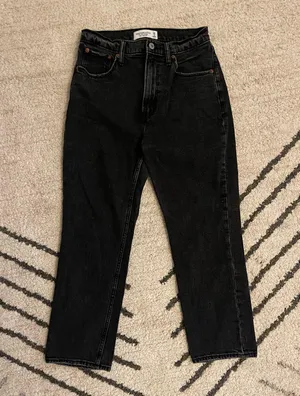 Abercrombie High-Rise Jeans Ultra SHORT thumbnail 1