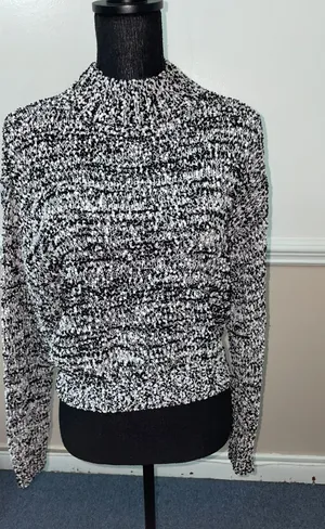 Popcorn Sweater- Black and White thumbnail 1
