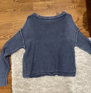 American Eagle sweater thumbnail 3