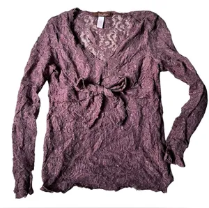 American Vintage Vintage y2k early 2000s Lace Tie-Front Long Sleeve Top in Dusty Plum thumbnail 1