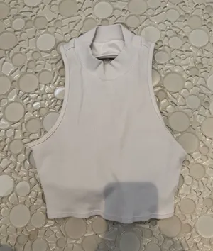Alo Yoga Tank Top thumbnail 1