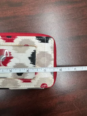 ThirtyOne Boutique Red, White, and Grey Wallet Wristlet thumbnail 8