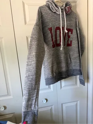 Juniors 1x Gray Crewneck Sweatshirt with Maroon LOVE Graphic thumbnail 2