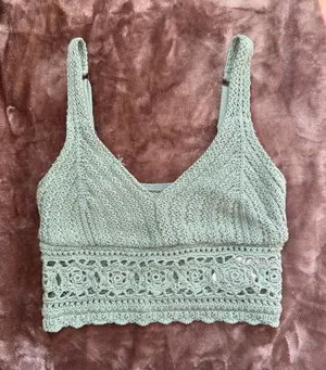 Hollister Top thumbnail 1