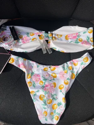 Victoria's Secret Bikini thumbnail 3