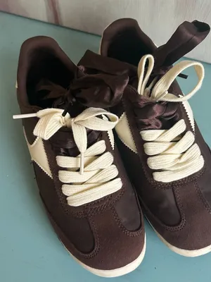 Universal Threads Women's Sneaker Bundle Lot All Size 7 Lifestyle Fashion Sneaker Size 7 thumbnail 10