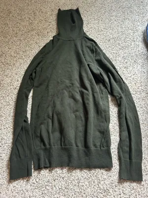 Gap Olive Green Turtleneck  thumbnail 2