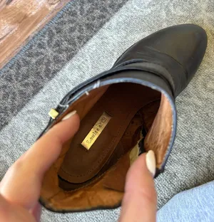Louise et Cie Black Leather Heeled Booties with Gold Accents - Size 8 thumbnail 8