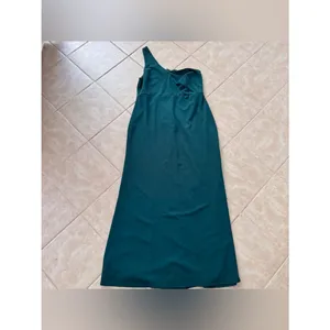 Lulus emerald green one shoulder maxi dress thumbnail 3