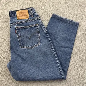 Vintage 90s Levi's 550 Relaxed Fit Tapered Leg Jeans Made In USA Women 14 x 26.5 thumbnail 1