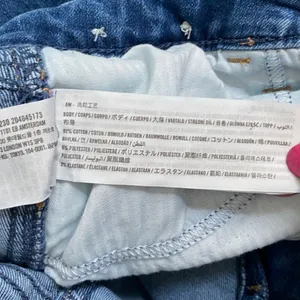Abercrombie & Fitch The Mom‎ High Rise Jeans Medium Wash Distressed Size 29/8R thumbnail 5