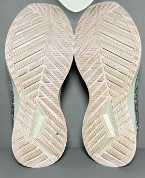 Brooks Levitate 5 Running Shoes Gray Women’s Size 9 thumbnail 7