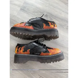 VTG 90's Y2K Womens Black Flame Oxford Platform Shoes Punk Goth Chunky Size 7.5 thumbnail 5