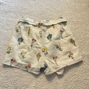 Boho Floral Festival Embroidered Women's Shorts thumbnail 3