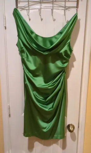 David's Bridal Prom/Wedding/evening Olive Green Dress Size 14 thumbnail 1