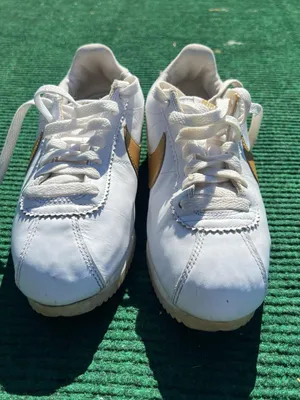Nike Wmns Classic Cortez 'White Metallic Gold' Women’s Size 8 thumbnail 3