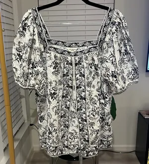 Max Studio top size Large thumbnail 1