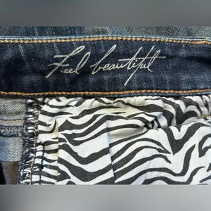 White House Black Market Women's Dark Blue Capri Jeans SZ 8 thumbnail 11