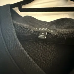 Beyond Yoga Black V-Neck Sweater thumbnail 4