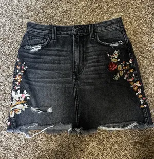 Abercrombie black Jean skirt with floral detail thumbnail 1
