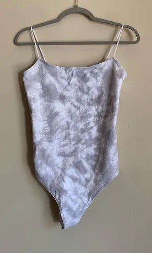 Abercrombie & Fitch Women Size Large Gray Tie-Dye Spaghetti Strap Body Suit thumbnail 1
