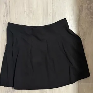 H&M Black Women's mini Skirt thumbnail 3