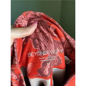 New Beyond Yoga Papai Chai Paprika Paisley Softmark High Waisted Legging Size XS thumbnail 3