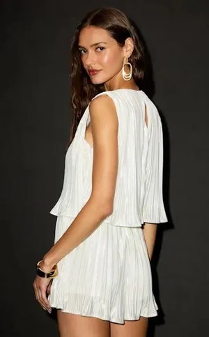 Lulus Chic Lavishness White Satin Plisse Sleeveless Romper Size XS thumbnail 1
