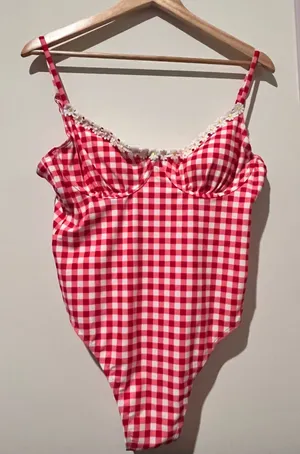 One piece swim suit thumbnail 1