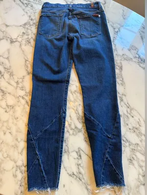 EUC 7 For All Mankind High Waist Ankle Skinny Jean Raw Hem Unique Leg Women’s 29 thumbnail 3