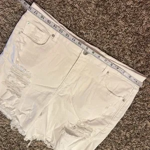 American Eagle Curvy Hi-Rise Shortie Jean Shorts 18 White thumbnail 7