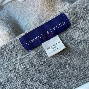 3/ $25 S- Simply Styled Gray Long Sleeved‎ Women’s V-Neck Chunky Thick Sweater thumbnail 3