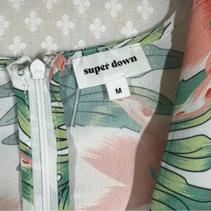 Revolve Superdown Women Romper Sz M Green White Karlie Floral Deep V Boho Island thumbnail 4