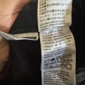 Levi’s ‘94 Baggy Wide Leg Cargo Jeans Size 28 in Black‎ thumbnail 10