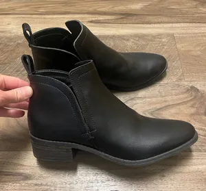DV by Dolce Vita Black Women's Chelsea Ankle Boots - Classic Slip-On Style Size 7.5 thumbnail 1