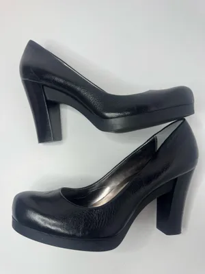 Calvin Klein Fairley Black Leather Pumps Size 8.5M thumbnail 5