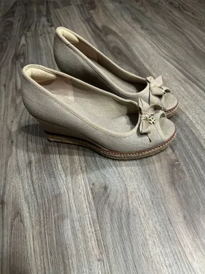 Tory Burch Espadrille Wedge Peep Toe Bow Pumps Metallic Beige. thumbnail 4