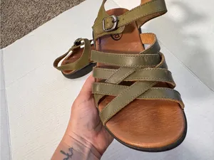 Chacos Green Leather Strappy Outdoorsy Sandals Womens 7 Comfort Hiking thumbnail 3