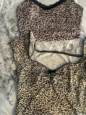 SheIn Black-Trim Leopard Print tops thumbnail 3