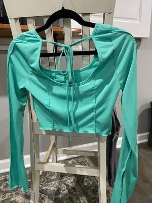 SheIn Cropped Long Sleeve Green Top thumbnail 2