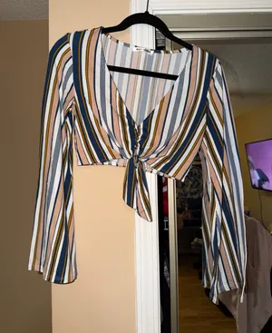 Wild honey crop top  thumbnail 1