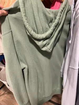 Hollister zip up thumbnail 3