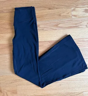 Old Navy Activewear Leggings thumbnail 1