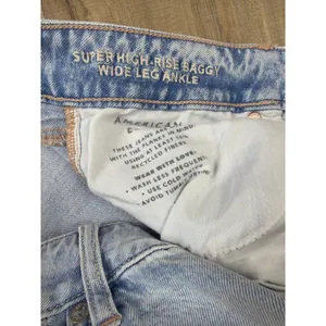 American Eagle Super High-Rise Baggy Wide Leg Ankle Jean Light Wash Distressed 6 thumbnail 4