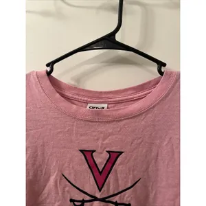 Anvil UNIVERSITY OF VIRGINIA Cavaliers Adult Unisex T-Shirt "HOOS THINK PINK" Size M thumbnail 2