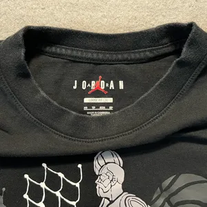 Nike Air Jordan Flight GFX GF Tee Women’s XS Black Loose Fit T-Shirt thumbnail 3