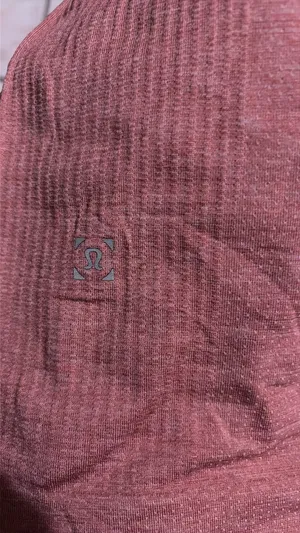 Peloton X Lululemon Men's Short Sleeve Tee size M thumbnail 3