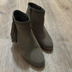 SIMPLY EMMA | Women's Taryn Tan Suede Fringe Ankle Bootie, Size 7‎ thumbnail 2