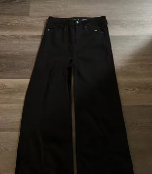 Old Navy Jeans thumbnail 1