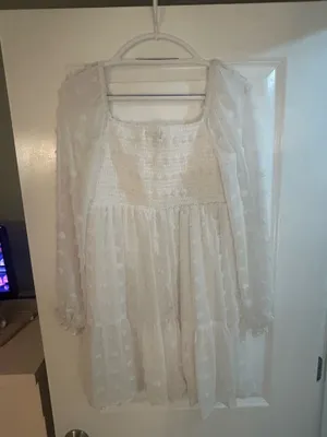White Flowy Dress Size M thumbnail 3